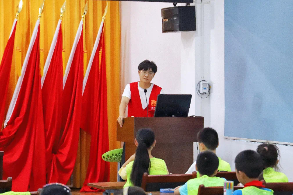 深能南宫NG武汉能源生态园这两名员工被聘用为“湖北青年情形友好使者”！